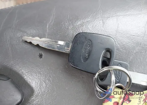 2000 Ford Focus Zts z USA, uszkodzony, nr VIN 1FAHP3833YW354544